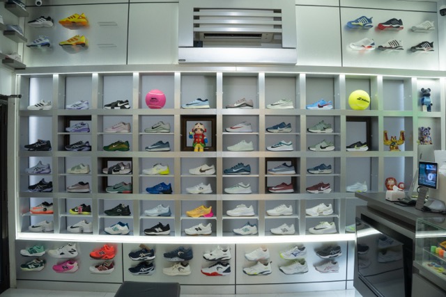 Toko Tenis di Jogja: Lokasi, Jam Buka, dan Produk Lengkap Tirtonic Tennis Store