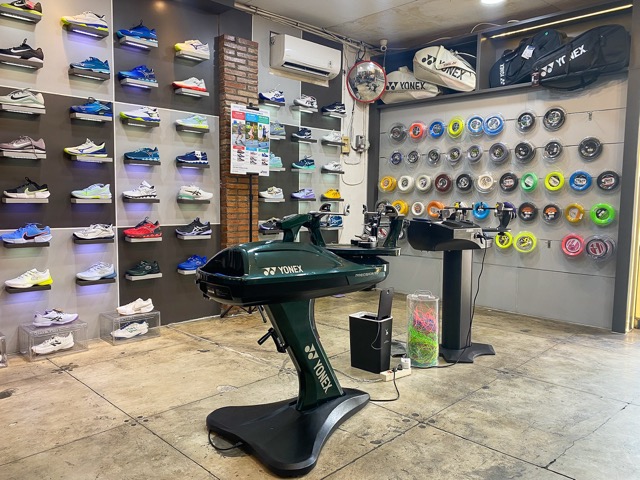 Toko Raket Tenis di Solo Dekat Manahan: Pilihan Lengkap di Tirtonic Tennis Store Solo