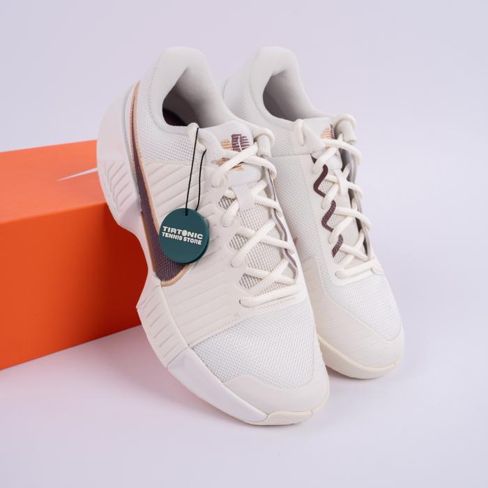 Sepatu Tenis Nike GP Challenge Pro Brown