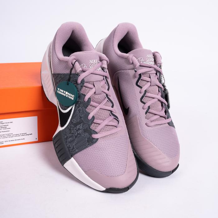 Sepatu Tenis Nike GP Challenge Pro Charm