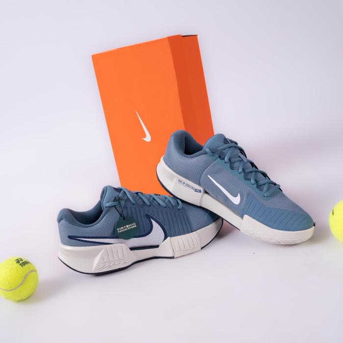 Sepatu Tenis Nike GP Challenge Pro Sky