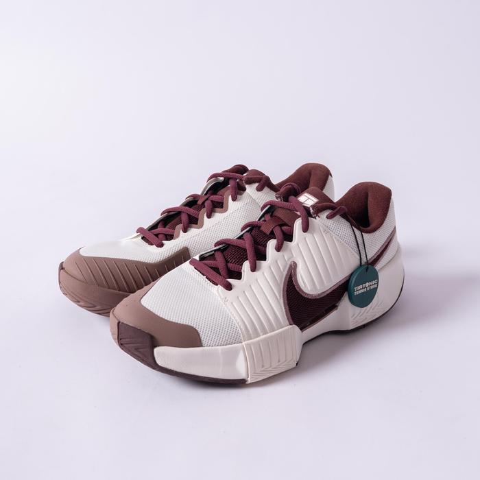 Sepatu Tenis Nike GP Challenge Pro Barely Volt