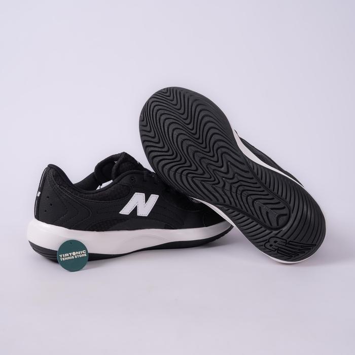 Sepatu Tennis New Balance 696 Court Shoes