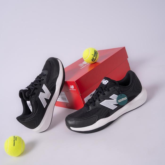 Sepatu Tennis New Balance 696 Court Shoes